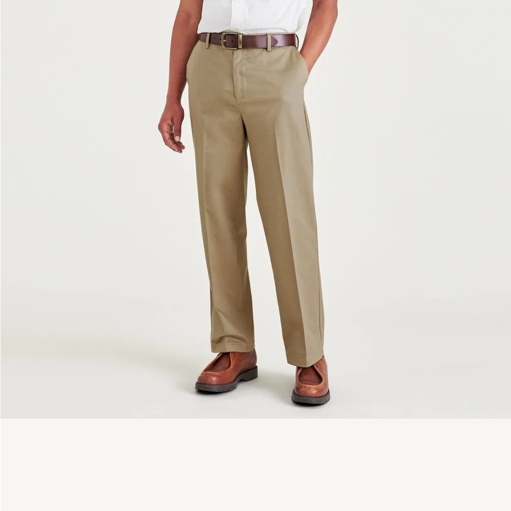 Signature Iron Free Khakis, Relaxed Fit with Stain Defender®